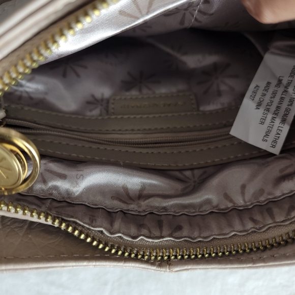 Isaac Mizrahi Tan purse crossbody - Picture 11 of 11